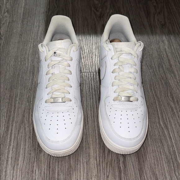 Nike Air Force 1 '07 Low Mens Size 11.5 White Athletic Shoes Sneakers CW2288-111